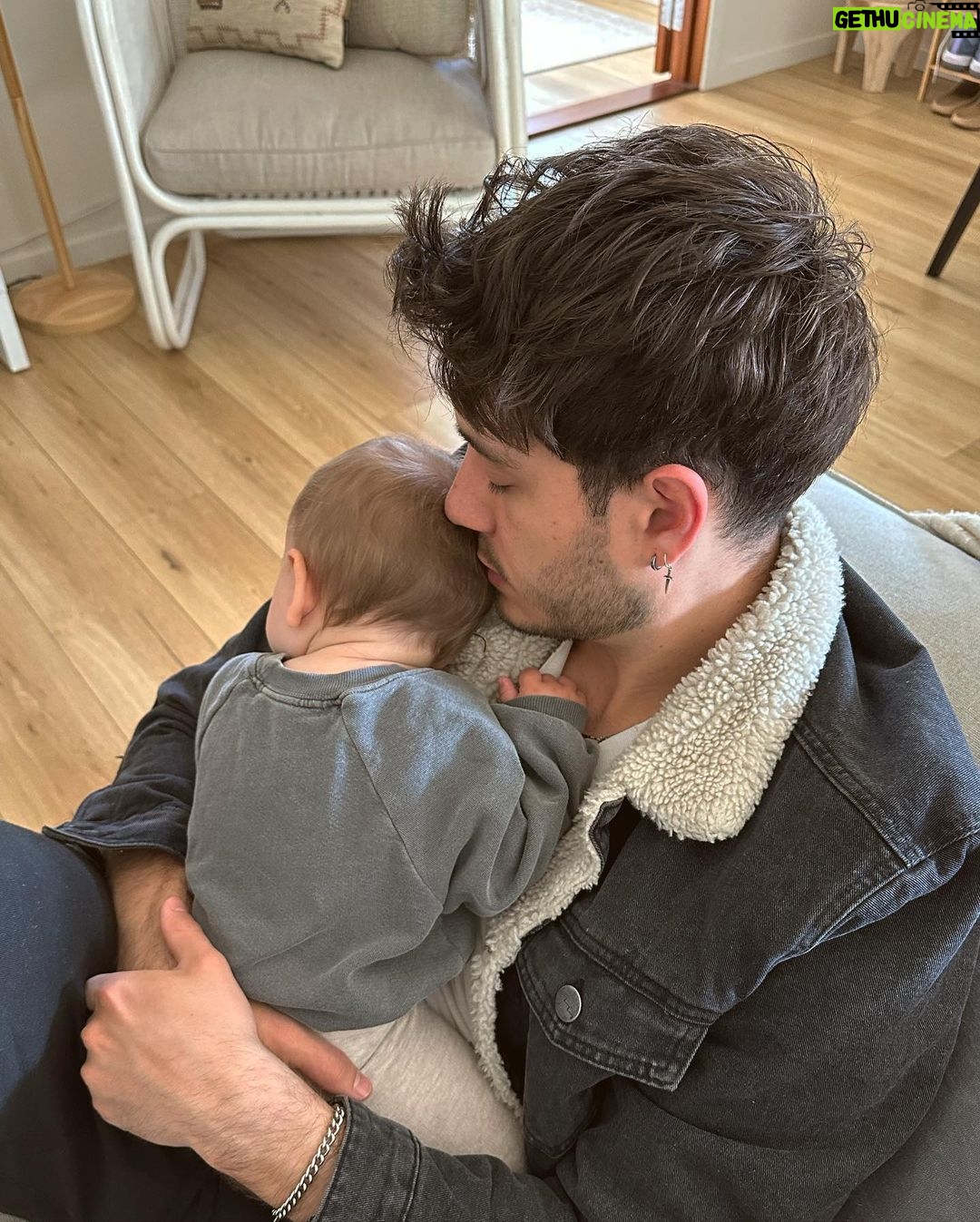 Jess Conte Instagram - out of all the things you’re good at, being makaiah’s dad is my favourite 🥹 love you @gabrielconte 🩷