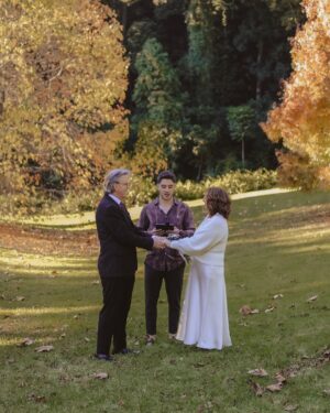 Jess Conte Instagram - spent this weekend celebrating my parents renewing their vows 😭💛 30 years! the sweetest ever, my heart is so full 🥹