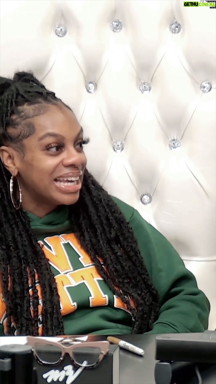 Jess Hilarious - 220.7K Likes - GUESS WHAT GUYS 🥹😇😅
So this happened at @breakfastclubam 🤗