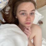 Jessica Barden Instagram - My fav place and I like my new birth mark on my head
