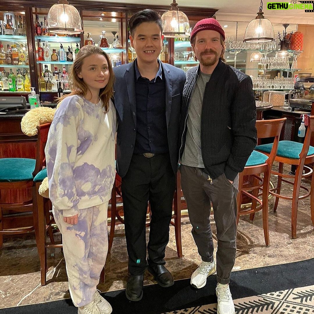 Jessica Barden Instagram - Your favourite cross over episode @josephdempsie