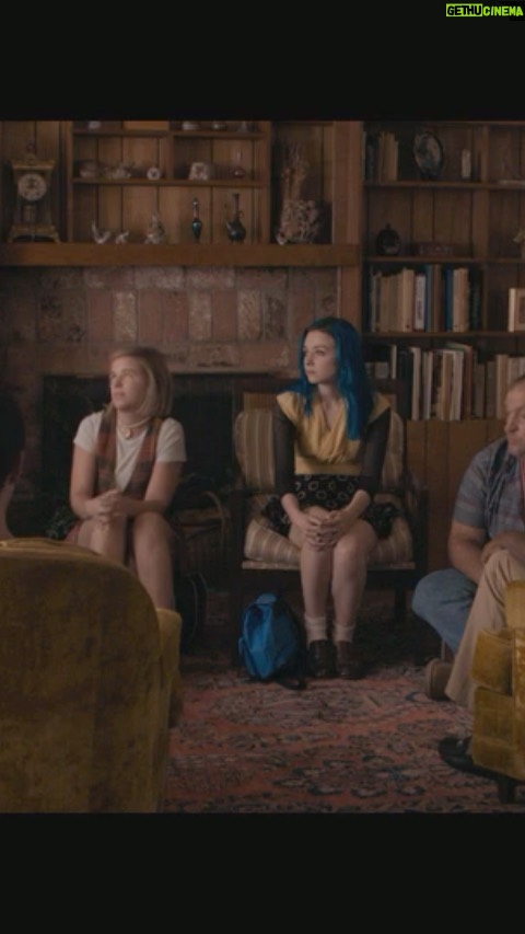 Jessica Barden Instagram - Yes I absolutely did get to work with @therealmaryjblige it was the most exciting day of my life. It feels like me and @kellyoxford made this movie 20 years ago. @pinkskiesaheadmovie also @mtv is pretty iconic right now