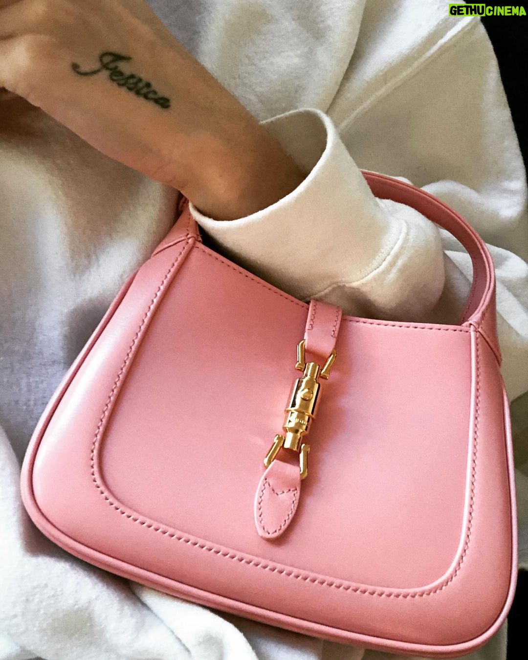 Jessica Barden Instagram - My fav @gucci 🍧🦩🩰