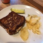 Jessica Barden Instagram - More inspiration for the weekend! @guerrillatacos ✨ order fried chicken from @farmshopca ✨ grilled cheese/tuna melts/cheese Toasties made from @frankprisinzano method, make oglio pasta following @frankprisinzano go through the Instagram highlights in his page to find what you want to cook.