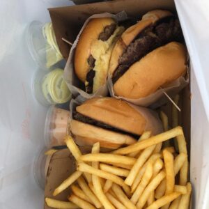 Jessica Barden Instagram - Back with the restaurants! Today is @americanbeauty.la in Santa Monica 🍔. Perfect burger if you like thin patties cooked on a griddle, think of the perfect ratios of macdonalds (we all like macdonalds don’t lie) but obviously way less guilt, way more trust in where they have sourced their produce and really really tasty! I got my burger with an impossible patty and what I loved is that the burgers didn’t look any different, I got the exact same burger but just different patty, which I appreciate! Super easy to social distance here, order ahead on @postmates or just order from the window then wait in the parking lot or your car until they call your name. I would probably eat 2 of these in a row because they are so satisfying to hold and eat, if that makes sense. American Beauty Restaurant