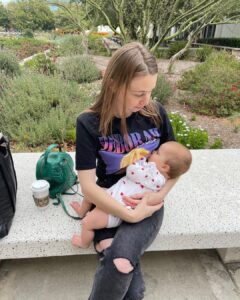 Jessica Barden Instagram - Federal building 6:48am. Emergency passport for same day travel. That is actually showbiz. CLOWN STORE
