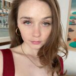 Jessica Barden Instagram - I look like Anna Delvey tho