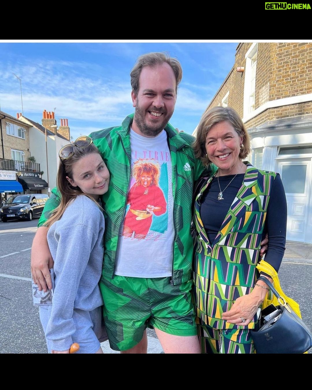 Jessica Barden Instagram - 2022. The year we packed up the circus and went. So many friends and so much family. I breastfed everywhere and anywhere. No sleep. A year full of so much love found in moments of absolute chaos.