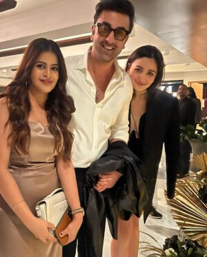 Jigyasa Singh Instagram - and this happened…!

#srk