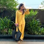 Jigyasa Singh Instagram – Yellow always makes me happy ! 🌼🌸

Wearing @labelishnya