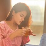 Jigyasa Singh Instagram – Watching the perfect hour with fav song ! 🌅