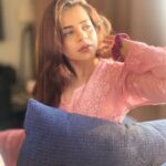 Jigyasa Singh Instagram – Watching the perfect hour with fav song ! 🌅