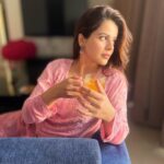 Jigyasa Singh Instagram – Watching the perfect hour with fav song ! 🌅