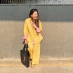 Jigyasa Singh Instagram – Yellow always makes me happy ! 🌼🌸

Wearing @labelishnya