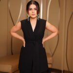 Jigyasa Singh Instagram – Last night for universal india awards 2023 ⭐️

Styled by – 🙋🏻‍♀️ 
Photographer – @rk_fotografo 
Repped by – @oceanmediapr