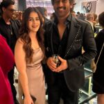 Jigyasa Singh Instagram - and this happened…! #srk