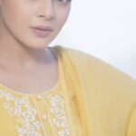 Jigyasa Singh Instagram - नायाब 🌻