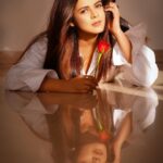 Jigyasa Singh Instagram - Happy valentine’s to my lovelies ! 🌹 📸 @abhay_r_kirti