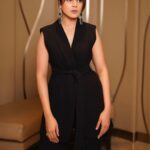 Jigyasa Singh Instagram – Last night for universal india awards 2023 ⭐️

Styled by – 🙋🏻‍♀️ 
Photographer – @rk_fotografo 
Repped by – @oceanmediapr