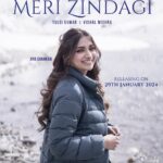 Jiya Shankar Instagram - Opening my heart to the boundless possibilities of love. #MeriZindagi ❤️🎶❄️ #tseries #BhushanKumar @tseries.official @tulsikumar15 @VishalMishraOfficial @harshbeniwal @javedmohsin_official @therashmivirag @arifkhan09