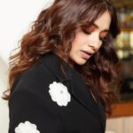Jiya Shankar Instagram - Thankyou, next 🖤 Shot by @akshayphotoartist Styled by @vailanciaaa Outfit by @auorstudio @officialjuhibengani Jewellery by @misho_designs Assisted by @dissha____ @sanskruta.b