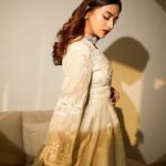 Jiya Shankar Instagram - Last night for ELLE graduates wearing one of my favourites @sahilkochharofficial and jewellery by @aurnia_jewels styled by @krishi1606 and shot by @akshayphotoartist