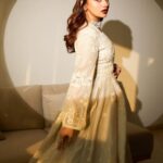 Jiya Shankar Instagram - Last night for ELLE graduates wearing one of my favourites @sahilkochharofficial and jewellery by @aurnia_jewels styled by @krishi1606 and shot by @akshayphotoartist