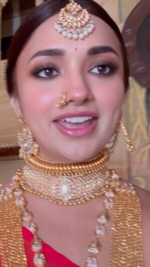 Jiya Shankar Instagram - Tag your Maharashtrian friends 🤭🤍