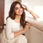 Jiya Shankar Instagram - Ishq hai ye tera, ya teri galti hai ?