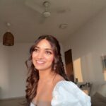Jiya Shankar Instagram - Guess the song - Jabse judaa tujhse jiya chaiyn o qaraar dil ko mila 🥰 styled by @vailanciaaa assisted by @dissha____ @sanskruta.b Outfit by @therealblife @mintandmilkpr jewellery by @putstyle07 @tlmconsultancy