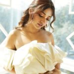 Jiya Shankar Instagram - Darling I chase goals (and cats), not people 🧃 Shot by @akshayphotoartist styled by @vailanciaaa Assisted by @dissha____ @sanskruta.b Outfit by @thesoiree_official Handcuff and earrings by @iblamebeads @tas27 Rings by @misho_designs Location @baliboo.official