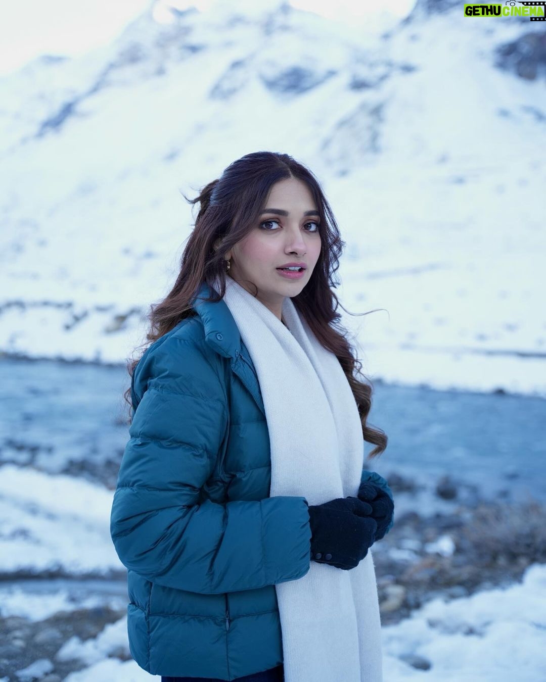 Jiya Shankar - 1.1 Million Likes - Yaara teri kahaani mein ho zikar mera 🤍