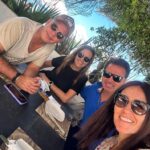 José Miguel Viñuela Instagram - Habarà algo más bonito que compartir con mejores amigos? Les presento a @jescobaru y @mjag1974 los mejores amigos del mundo mundial.. Gracias por poder recibirlos cómo se merecen.. #añonuevo #2024 #playa #amigos #familia #amistad #momentos Playa Los Coirones, Cachagua
