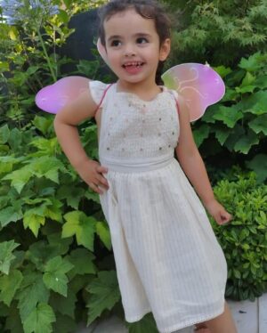 José Miguel Viñuela Instagram - Una princesita q nos tiene locos de amor a todos.. #elisa #amor #hijos #familia