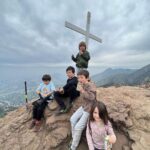 José Miguel Viñuela Instagram - Manquehuito en familia #trekking #cerro #manquehuito #familia #ejercicio Cumbre Manquehuito