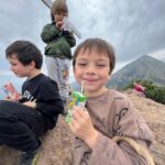 José Miguel Viñuela Instagram - Manquehuito en familia #trekking #cerro #manquehuito #familia #ejercicio Cumbre Manquehuito
