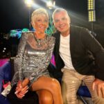 José Miguel Viñuela Instagram - Cuarta noche de Festival y seguimos haciendo @talcualtvmas junto a mi querida @argandona.raquel. Les recuerdo q el Lunes 4 de marzo comienza la nueva programación de @tvmas.tv Los esperamos con nueva escenografía a las 22:00 hrs!!