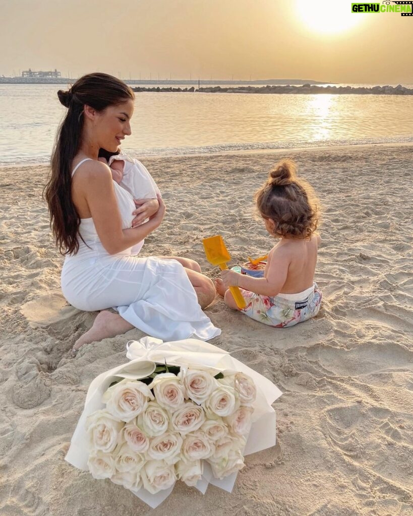 Kamila Tir-Abdelali Instagram - Ma deuxième fête des mères en ayant réalisé mon rêve : avoir mon petit garçon et ma petite fille 🤍