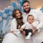 Kamila Tir-Abdelali Instagram - On s’aime, on profite de chaque moment de notre vie, on aime faire la fête en famille, célébrer les moments forts qu’on vit, et ce malgré toutes vos critiques ! Je ne changerai ma vie, ma façon de pensée et ma manière de fonctionner pour rien au monde. A bon entendeur. Ma force c’est ma famille. Et peut-être être mon caractère algérien lol ! Encore un joyeux anniversaire mon fils, longue vie à toi. C’était une magnifique journée. Papa et maman t’adore. On tâchera de t’offrir une vie idéal sans peine et sans mal comme le dit la chanson... Soyez heureux vous aussi, Love + 🤍 📸 : @assil_production