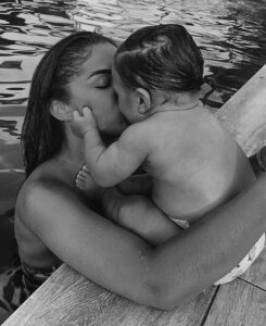 Kamila Tir-Abdelali Instagram - Fresh kiss 🖇