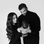Kamila Tir-Abdelali Instagram - Je crois qu’il est temps pour nous de vous présenter notre fils adoré. A demain les tatas et les tontons ! @noreofficiel 🤍