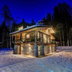 Kamila Tir-Abdelali Instagram - ❄️🔥 KN concours de luxe XXL ❄️🔥 Cette petite surprise qu’il nous tardait de vous dévoiler ... Cette fois-ci ce n’est pas 2, mais 6 d’entre-vous qui auront la possibilité de séjourner dans ce chalet 5 étoiles @renaissanceprestigeproperties Nous vous proposons 3 jours/ 2 nuits au Chalet 5* Black Pearl pour 6 personnes 🔥  Pour participer : - Suivre @kamilaofficiel @noreofficiel et @renaissanceprestigeproperties   - Taguez les personnes avec qui vous souhaiteriez séjourner au chalet (minimum 1 personne) Résultat dimanche prochain ! Gain valable 1 an selon disponibilité du chalet. Faites défiler les photos pour découvrir le chalet 👉🏼 Bonne chance, on vous aime ❄️ Chamonix, France