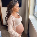 Kamila Tir-Abdelali Instagram – Hello les filles, petite question, vous avez accouché a combien de SA ? Ça m’intéresse beaucoup de savoir 🤍