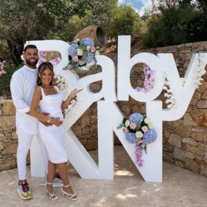 Kamila Tir-Abdelali Instagram - Rdv demain 🤍 Baby KN 🕊