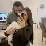 Kamila Tir-Abdelali Instagram - Kenan à un mois aujourd’hui 🎂🎉 Je réalise pas... Il y a pile un mois on a fait la plus belle rencontre de notre vie. Il grandit tellement, change chaque jour, trop d’amour pour lui !!! Longue vie à toi mon fils chéri 💙