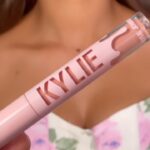 Kamila Tir-Abdelali Instagram - First tutorial with @kyliecosmetics Day & night make up look with my favorite @kyliecosmetics products 💕 Vous pouvez retrouver les produits @kyliecosmetics chez @nocibe_france #collab #kyliecosmetics #kyliexnocibe MUA : @styledbysyria