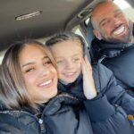 Kamila Tir-Abdelali Instagram - Voyage d’hiver ✈️🌎❄️ D’après vous, où allons nous ?