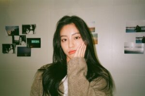 Kang Min-ah Instagram - 🖤