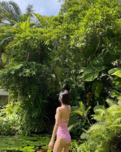 Kang Min-ah Instagram - I'm in Kota Kinabalu🌴🌺
