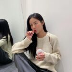 Kang Min-ah Instagram – 🧡🧡🧡

피부와 헤어 건강 체중관리까지 도움을 주는 뷰티 간식 아몬드를 활용해 즐길 수 있는 다양한 스낵 레시피와 한정판 메뉴를 맛볼 수 있다고 합니다~ ☺️
 
서울 핫 플레이스에 위치한 유명 디저트 & 베이커리 숍 9곳에서 만날 수 있다고 하니 그냥 지나칠 수 없겠죠? 
 
오늘부터 2/28까지 2주간 진행되는 #캘리포니아아몬드스낵위크 에서 뷰티 간식 아몬드를 더욱 특별하게 경험해 보세요!
 
자세한 행사 내용은 @almondskr 에서 확인하고
캘리포니아 아몬드 스낵위크 투어 출발~~ 🏃 ♀️🏃 ♀️
 
#캘리포니아아몬드 #캘리포니아몬드뷰티멘토 #하루한줌아몬드 #뷰티간식아몬드 #뷰티시크릿